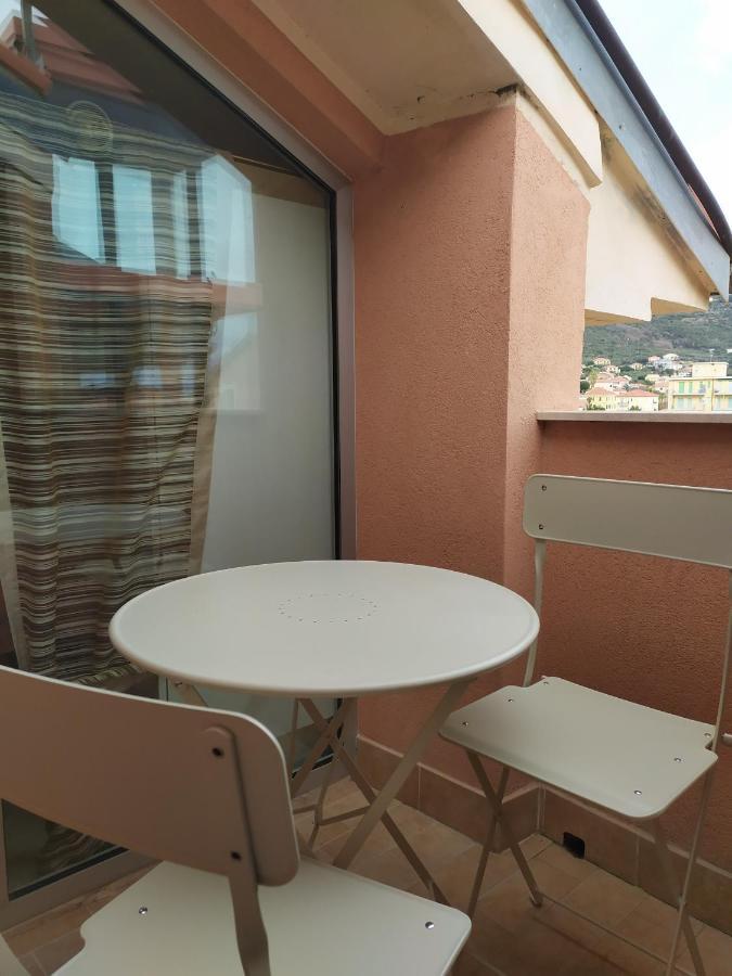 La Mansarda Della Luna Pietra Ligure Zewnętrze zdjęcie